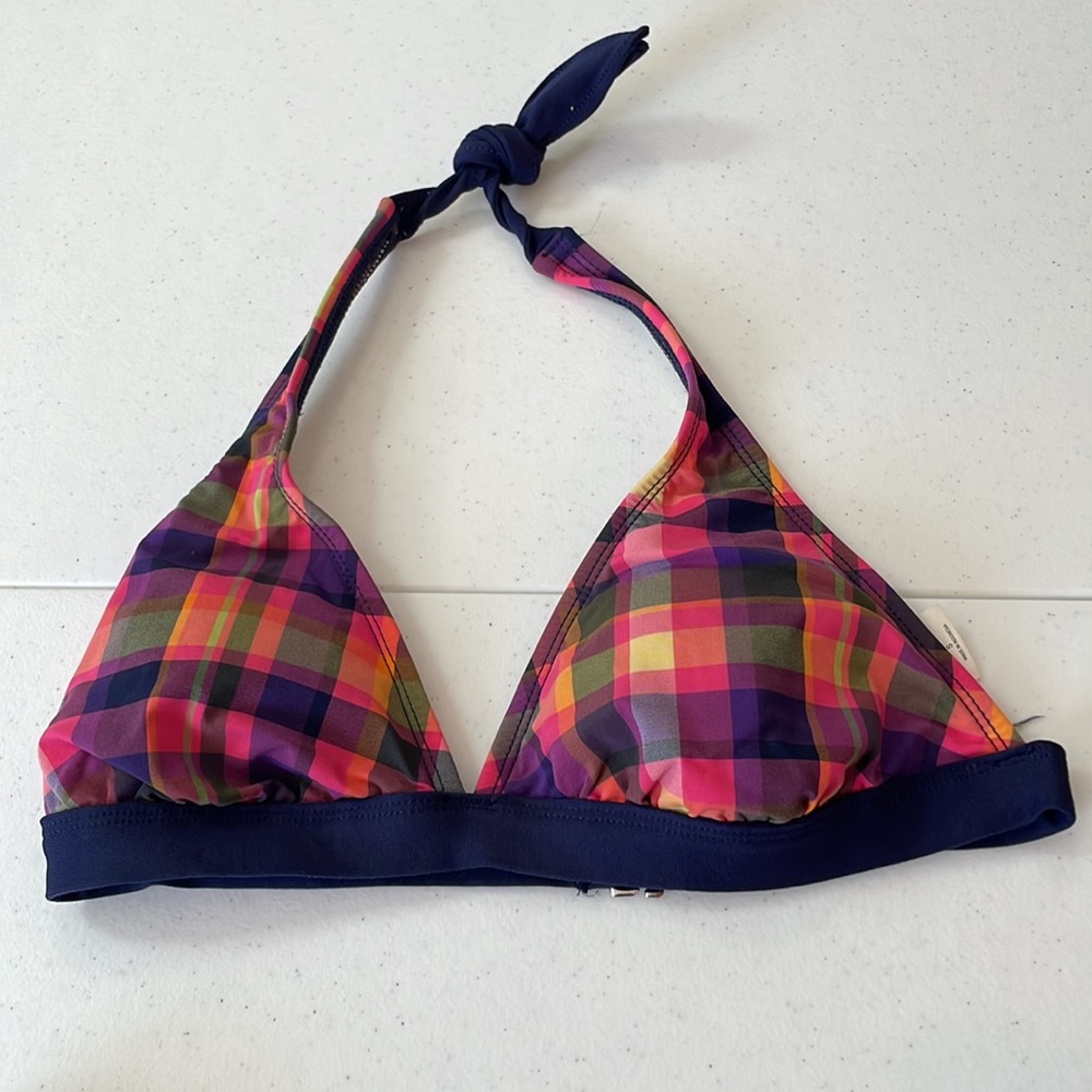 Isaac Mizrahi. Two piece bathing suit. Top and swim skirt sz small - Picture 2 of 5